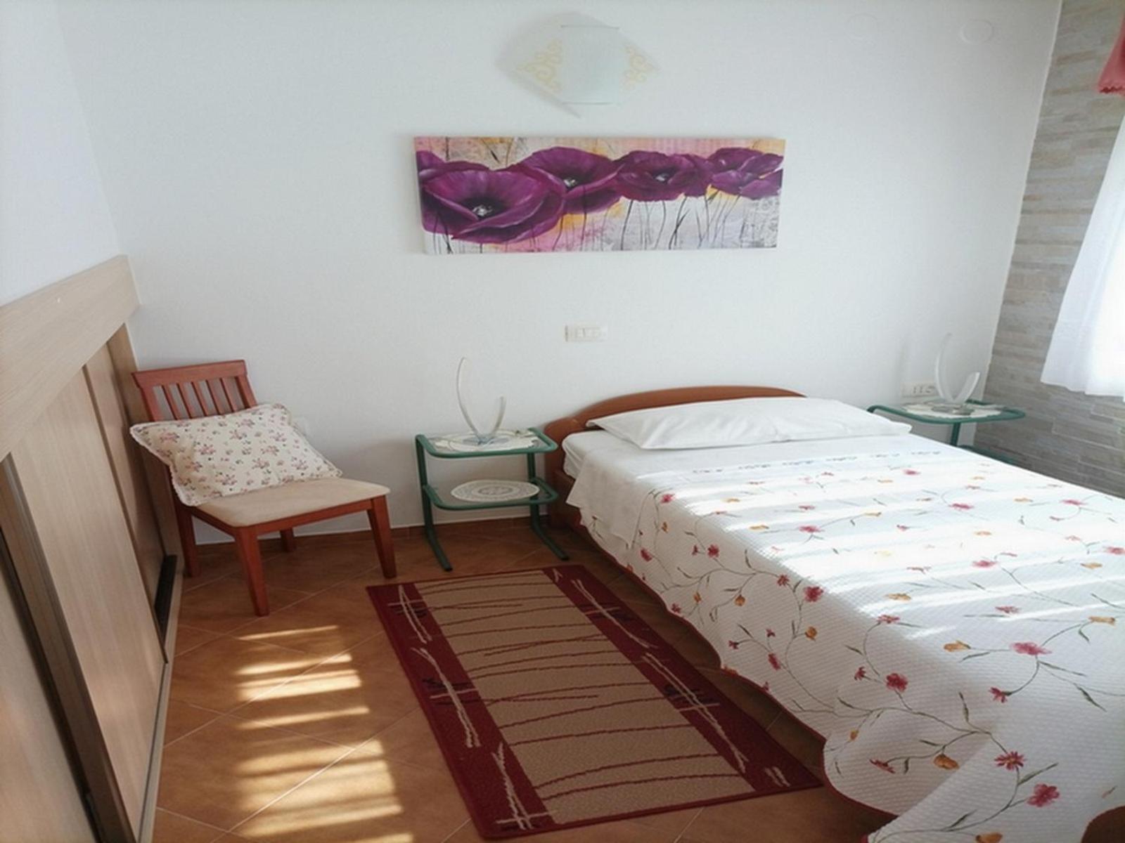 Apartments Daria Ровин Екстериор снимка
